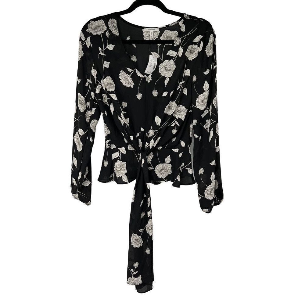 Maurices Black White Floral Front Tie Blouse Sz XS Women’s‎